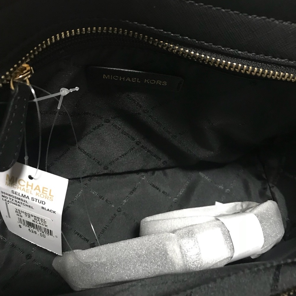 Michael Kors Selma Studs Satchel Black - Picture 5 of 6
